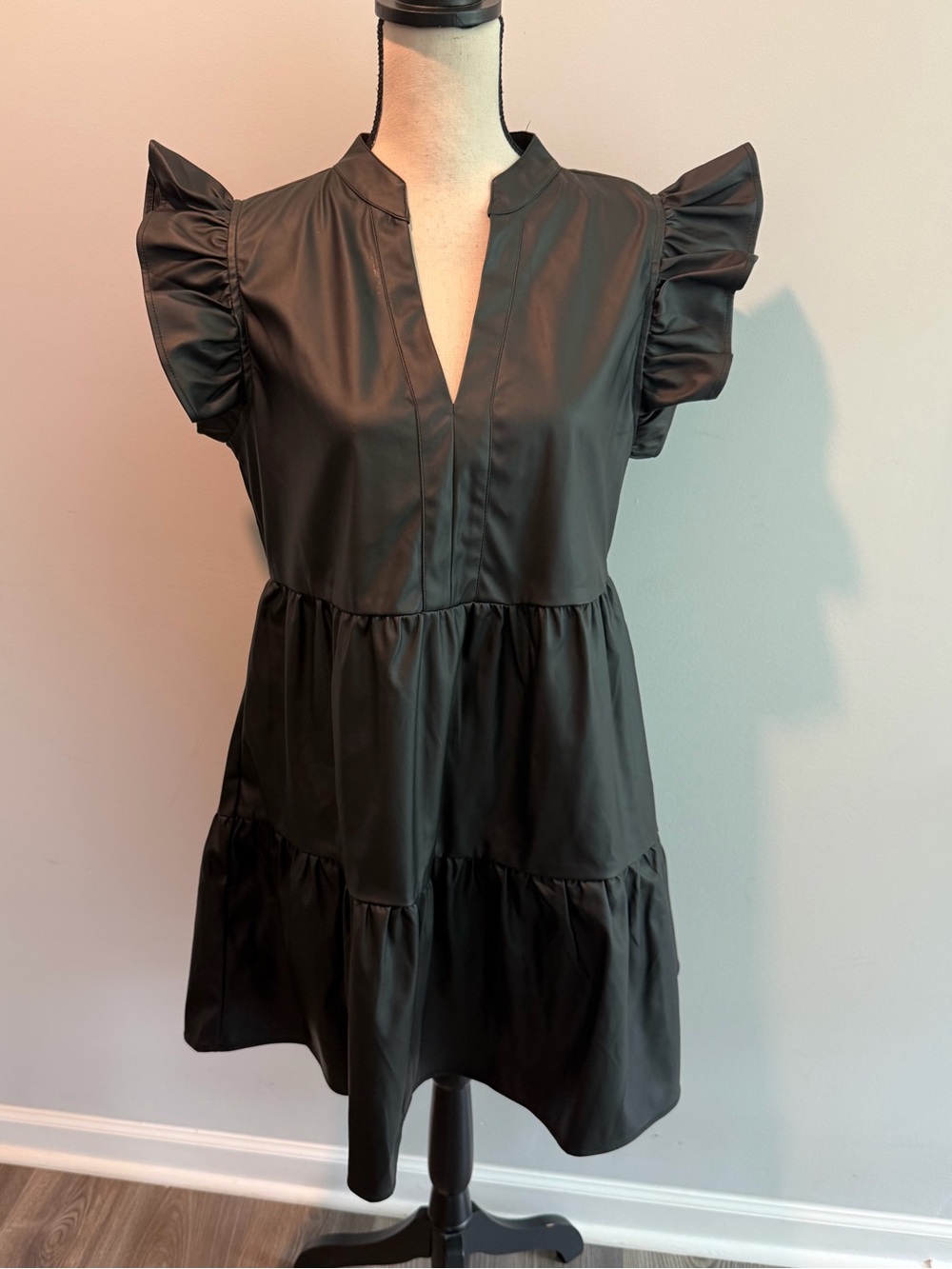 SSYS the Label Black Faux Leather Ruffle Sleeve V Neck Dress Womens Small Pocket